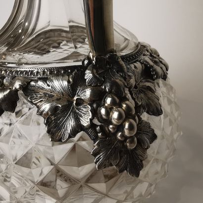 CARAFE A VIN en cristal, monture en argent...