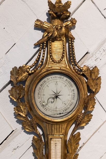 Baromètre thermomètre en bois sculpté et...