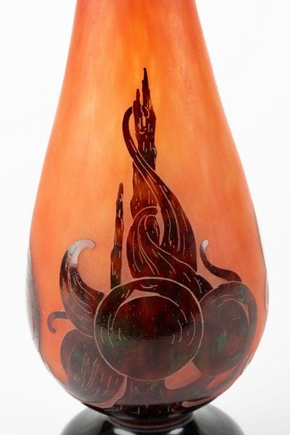 LE VERRE FRANCAIS
Grand vase en verre à décor...