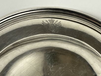ASSIETTE en métal argenté. CHRISTOFLE, 1844-1860....