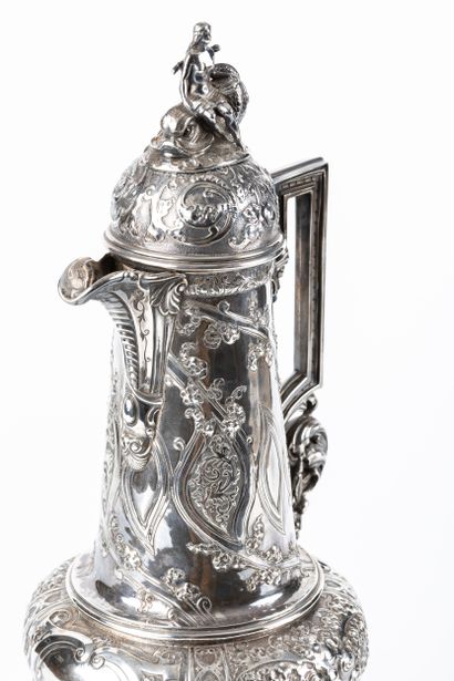 AIGUIERE en argent (800). LONDRES, Stephen...