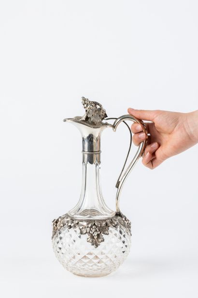 CARAFE A VIN en cristal, monture en argent...