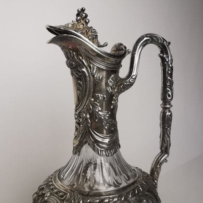 CARAFE A VIN en cristal, monture en argent...