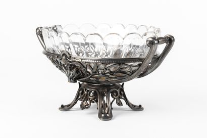 COUPE CENTRE DE TABLE en bronze argenté....