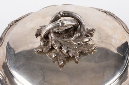 LEGUMIER en argent (950). PARIS, Charles...