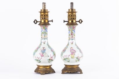Paire de lampes à pétrole, la réserve en...