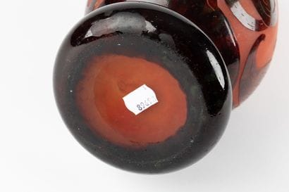 LE VERRE FRANCAIS
Grand vase en verre à décor...