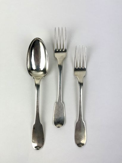 COUVERT ET FOURCHETTE DE TABLE en argent...
