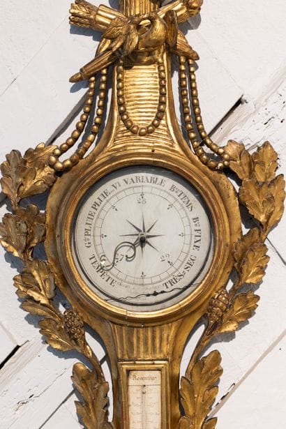 Baromètre thermomètre en bois sculpté et...