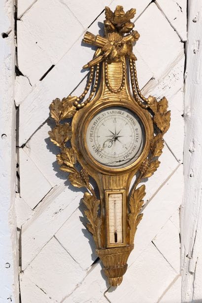 Baromètre thermomètre en bois sculpté et...