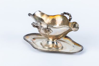 SAUCIERE en argent (950). PARIS, Georges...