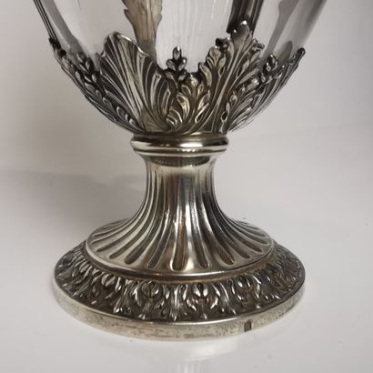 CARAFE A VIN en cristal, monture en argent...