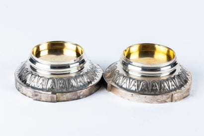 PAIRE DE SUPPORTS de coupes en argent et...