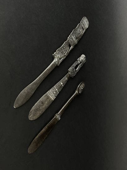 Set of three lime spatulas decorated with...