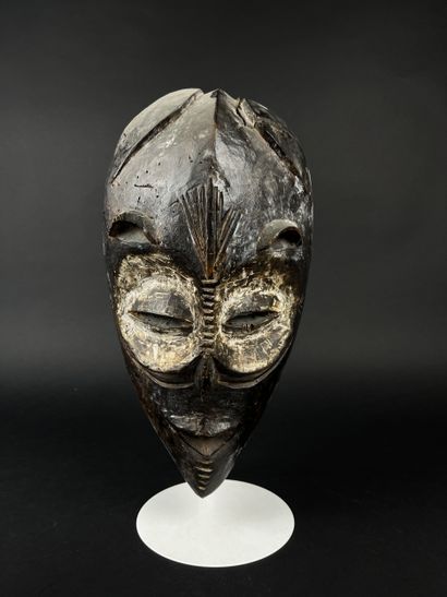 Lot of three wooden objects from Nigeria:...