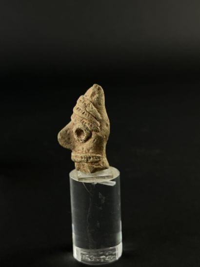 Lot consisting of a head from a Syro-Hittite...