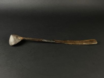 Lot of six spoons: One in shell and silver...