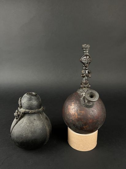 Lot of three objects: a statue of a figure...