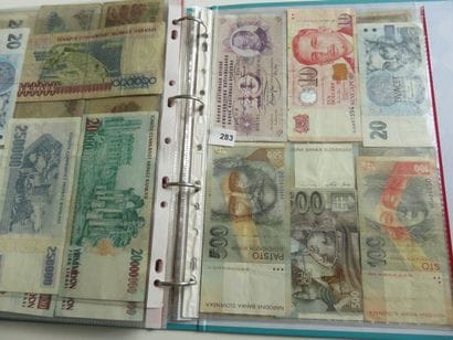 Banknotes - Lot of 238 various banknotes...