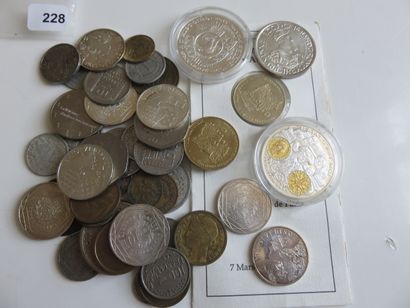 Monnaies et médailles - Lot de 44 monnaies...