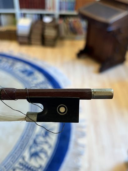 Ensemble comprenant :
- Un violon d’étude...