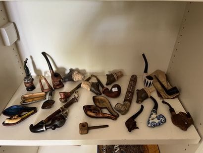Collection of fifteen wooden pipes, meerschaum...