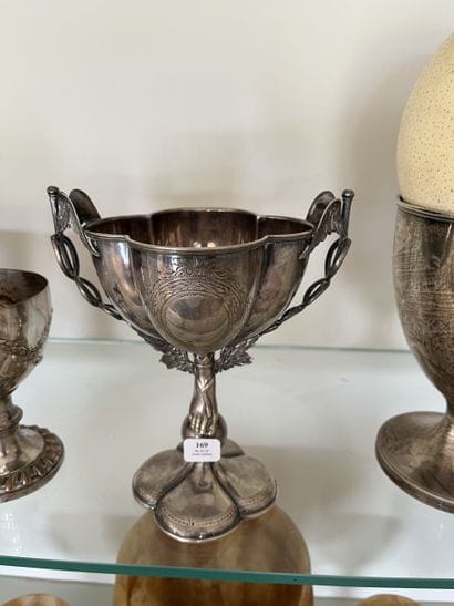 Four-lobed bowl in silver-plated metal, shaft...