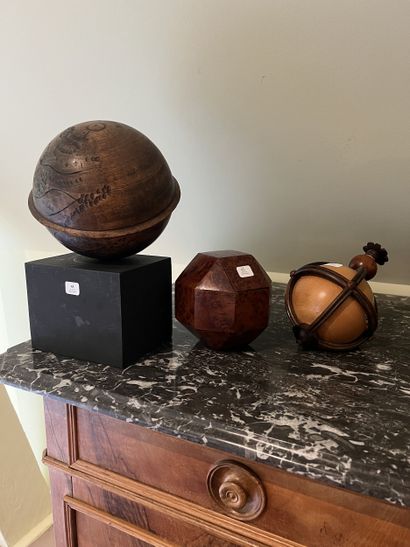 Set of decorative elements in various woods,...