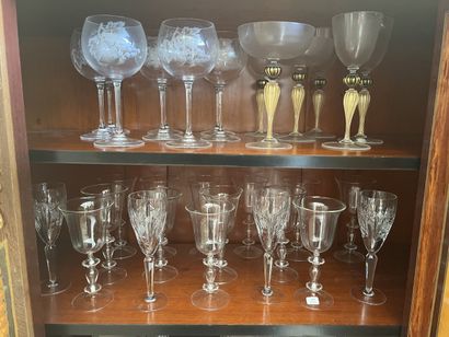 Set of crystal glasses including: 
- 8 crystal...