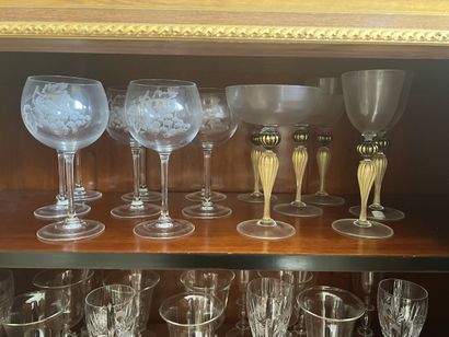 Set of crystal glasses including: 
- 8 crystal...