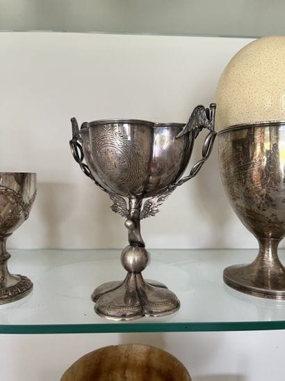 Four-lobed bowl in silver-plated metal, shaft...