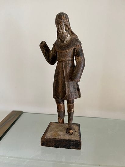 Standing man in polychrome wood, right arm...