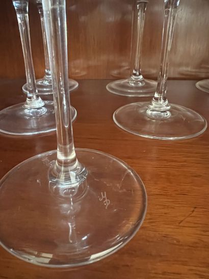 Set of crystal glasses including: 
- 8 crystal...