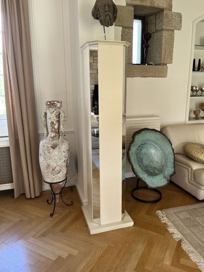 Pair of rectangular columns in cream lacquered...