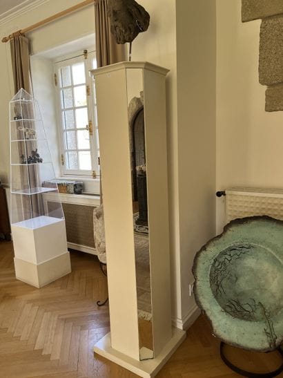 Pair of rectangular columns in cream lacquered...