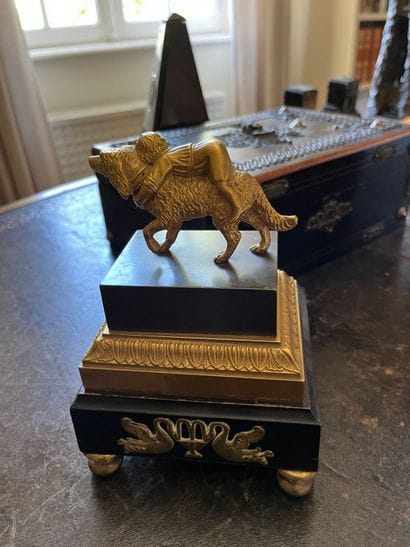 Small desk set in bronze and blackened wood:...