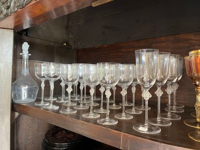 LALIQUE France, Roxane model
Set of pressed...