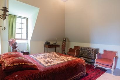 THE RED ROOM