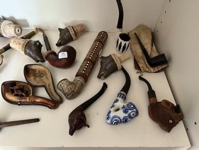 Collection of fifteen wooden pipes, meerschaum...