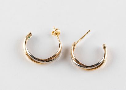 Pair of 3 gold earrings (shocks) 
Gross weight:...