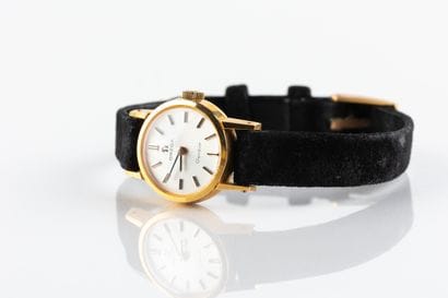 OMEGA- Genève vers 1960. 
Montre de dame...