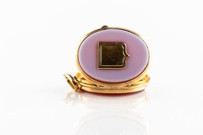 Pendentif ouvrant 