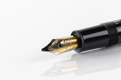 Stylo plume MONTBLANC. Edition limitée Lorenzo...