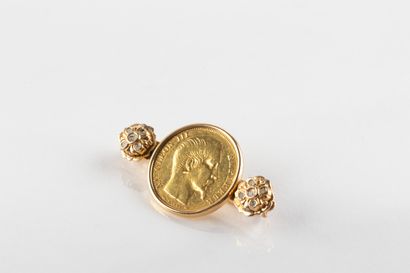 Broche barrette centrée d'une pièce de 20...