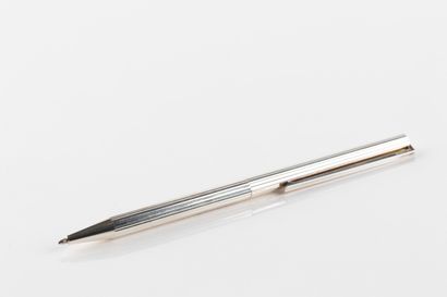 Elégant stylo bille DUPONT en métal argenté,...