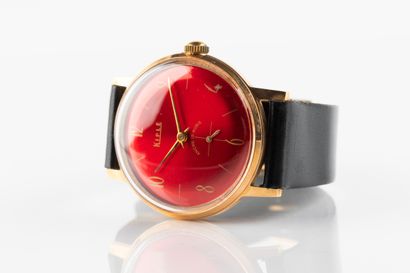 KIPLE vers 1970. 
Montre-bracelet en plaqué...