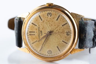 LIP vers 1960/65. 
Montre-bracelet en or,...