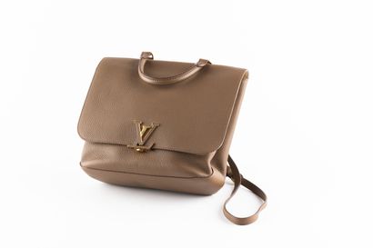 LOUIS VUITTON
Sac Volta en cuir brun, avec...
