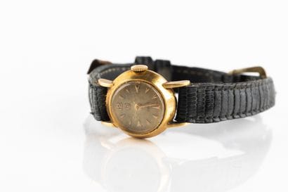 Montre bracelet CYMA en or n°12715. Boîtier...