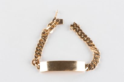 Unengraved curb chain bracelet in yellow...